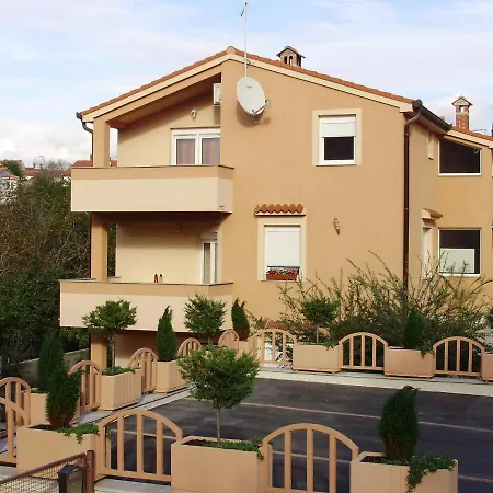 Lejlighed With Parking Space Vinkuran, Pula - 21016 Medulin