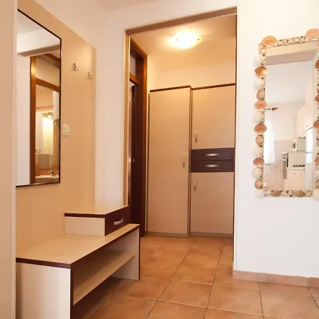 Apartment With A Parking Space Vinkuran, Pula - 21016 *