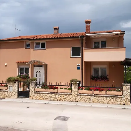 Lejlighed With Parking Space Vinkuran, Pula - 21016 Medulin