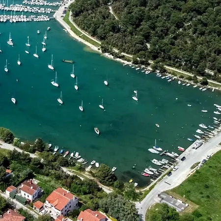 With Parking Space Vinkuran, Pula - 21016