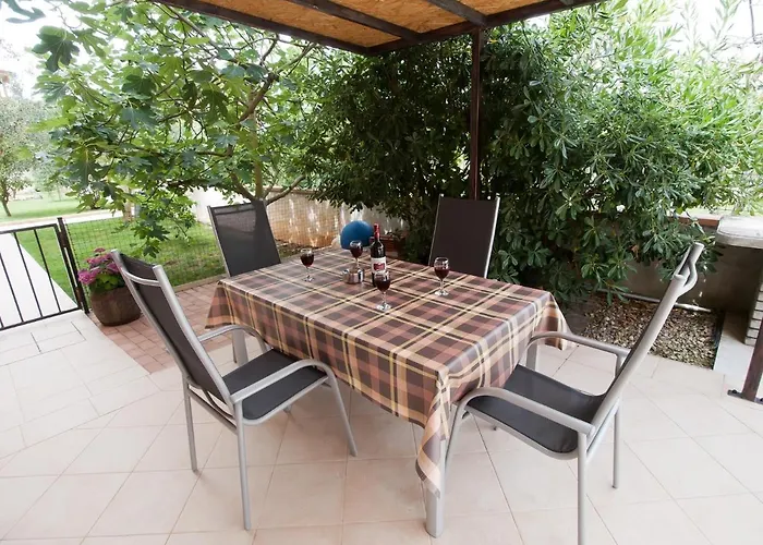 With Parking Space Vinkuran, Pula - 21016 *