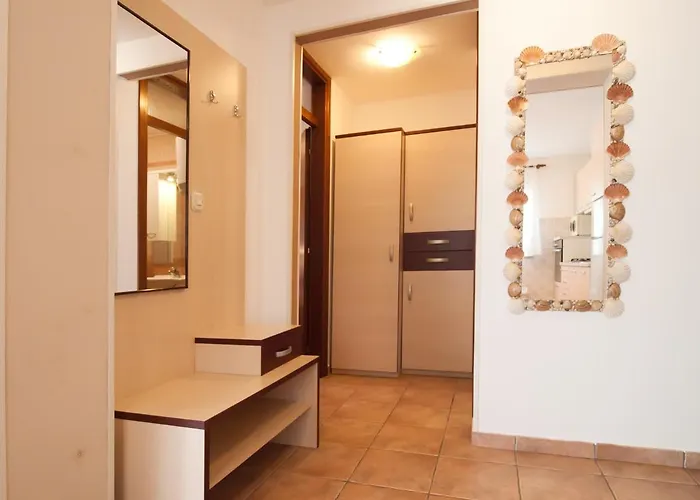 Lejlighed With Parking Space Vinkuran, Pula - 21016 *