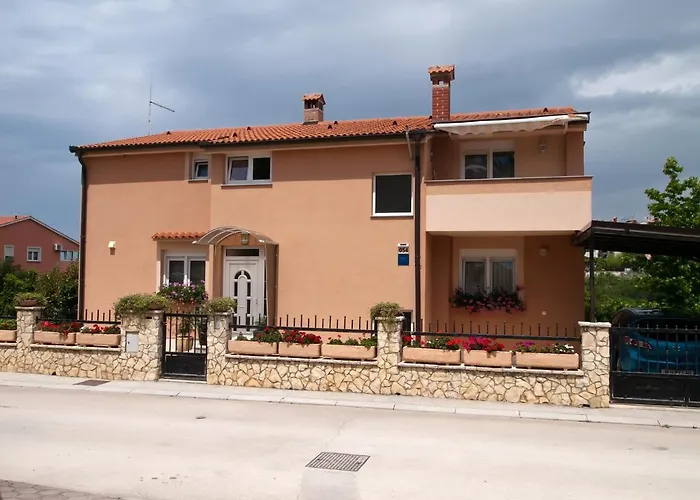 Lejlighed With Parking Space Vinkuran, Pula - 21016 Medulin